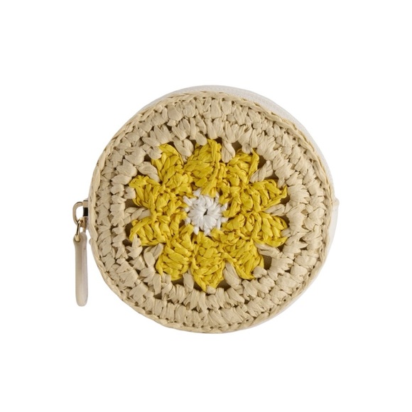 LC Lauren Conrad Crochet Daisy Coin Pouch - Picture 1 of 4